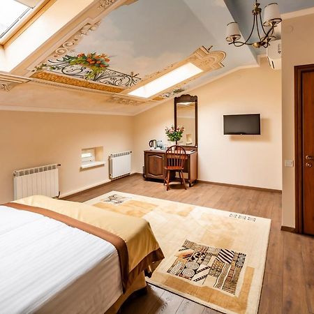 Mini-Hotel Guest House Inn Lwów Zewnętrze zdjęcie