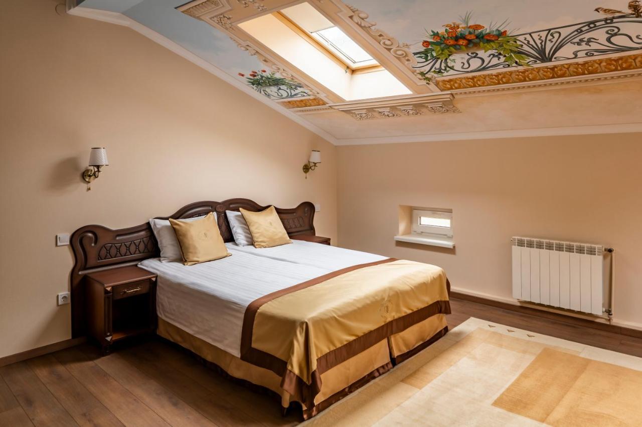 Mini-Hotel Guest House Inn Lwów Zewnętrze zdjęcie