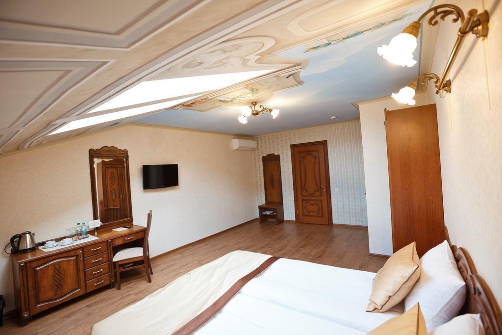 Mini-Hotel Guest House Inn Lwów Zewnętrze zdjęcie