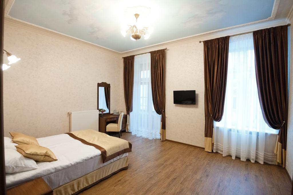 Mini-Hotel Guest House Inn Lwów Zewnętrze zdjęcie