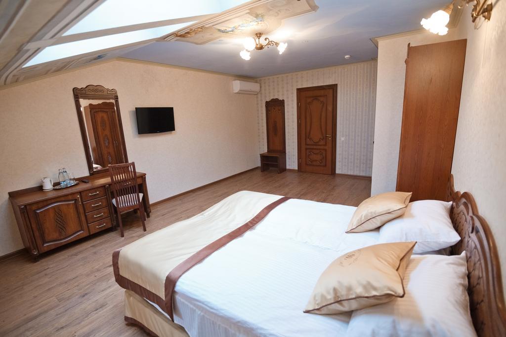 Mini-Hotel Guest House Inn Lwów Zewnętrze zdjęcie