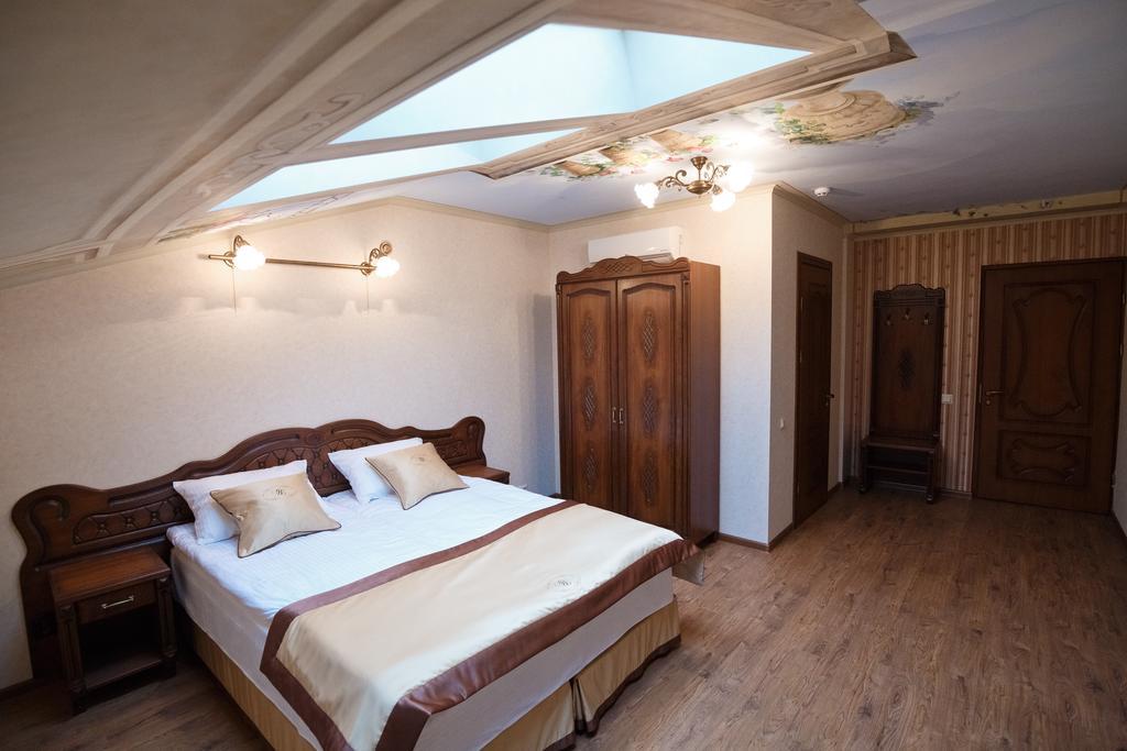Mini-Hotel Guest House Inn Lwów Zewnętrze zdjęcie