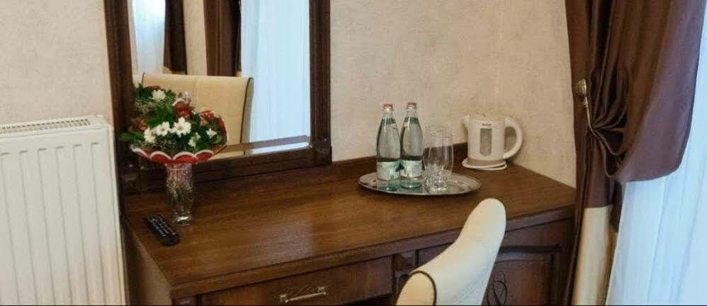 Mini-Hotel Guest House Inn Lwów Zewnętrze zdjęcie