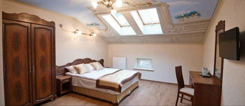 Mini-Hotel Guest House Inn Lwów Zewnętrze zdjęcie