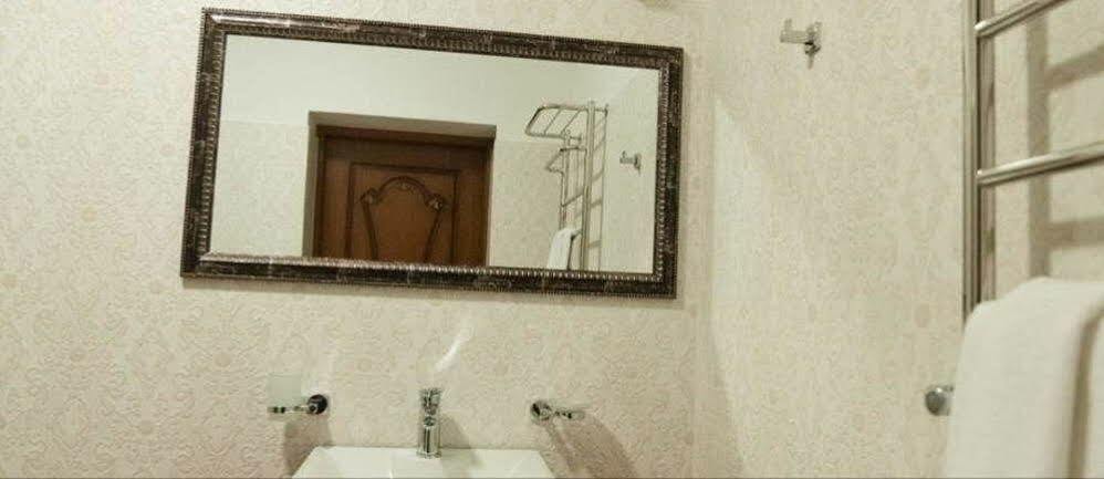 Mini-Hotel Guest House Inn Lwów Zewnętrze zdjęcie
